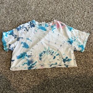 Gildan Tie-Dye Crop Top - Blue and Pink